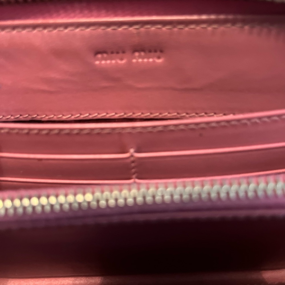 Miu Miu Pink Crocodile-Embossed Wallet - Picture 9 of 10